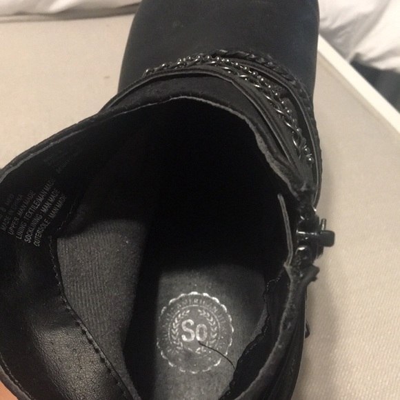 Booties - Picture 6 of 7